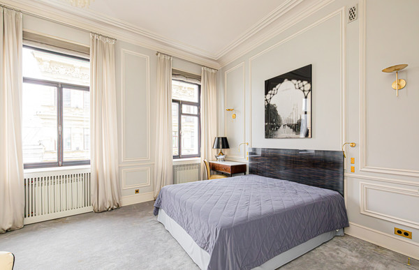 Продам двухкомнатную (2-комн.) квартиру, Караванная ул, 11/64, Санкт-Петербург г