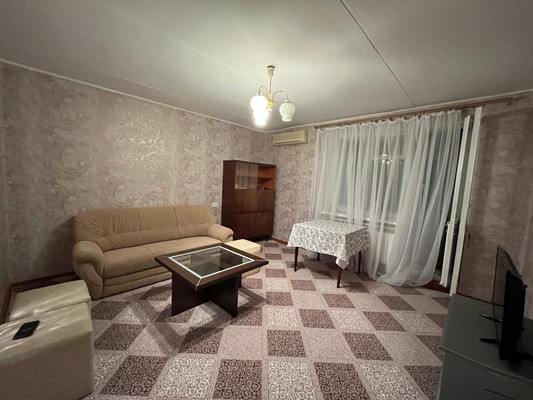 Сдам двухкомнатную (2-комн.) квартиру, им. Матэ Залки ул, 7а, Симферополь г