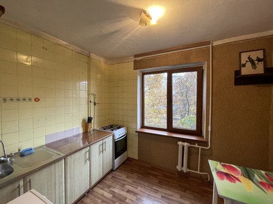 Продам однокомнатную (1-комн.) квартиру, 60 лет Октября ул, 17, Симферополь г