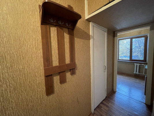 Продам однокомнатную (1-комн.) квартиру, 60 лет Октября ул, 17, Симферополь г