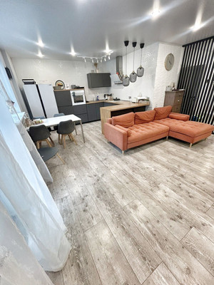 Продам двухкомнатную (2-комн.) квартиру, Старокубанская ул, 137/1к1, Краснодар г