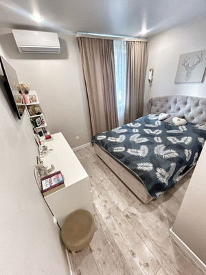 Продам двухкомнатную (2-комн.) квартиру, Старокубанская ул, 137/1к1, Краснодар г