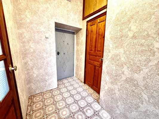 Продам двухкомнатную (2-комн.) квартиру, Казанская ул, 34б, Ишим г