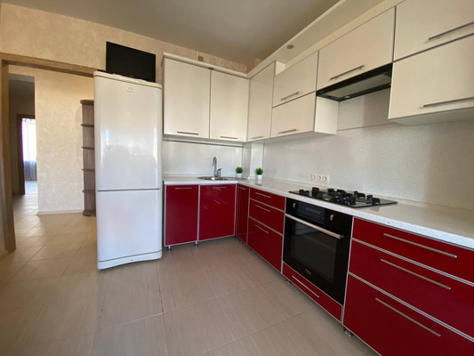 Продам двухкомнатную (2-комн.) квартиру, Строительная ул, 8, Медведево пгт