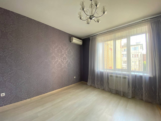 Продам двухкомнатную (2-комн.) квартиру, Строительная ул, 8, Медведево пгт