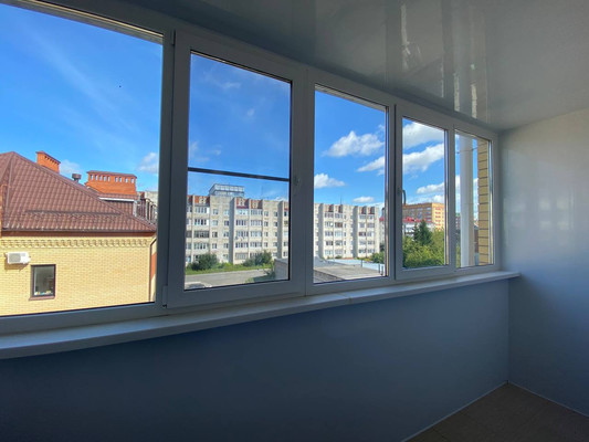 Продам двухкомнатную (2-комн.) квартиру, Строительная ул, 8, Медведево пгт