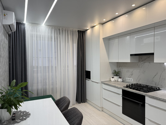 Продам однокомнатную (1-комн.) квартиру, Каберова-Власьевская ул, 101, Великий Новгород г