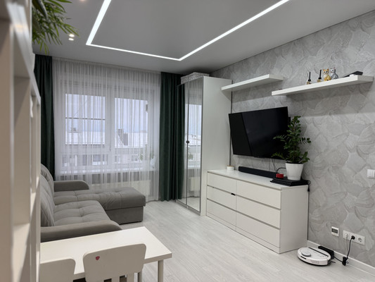 Продам однокомнатную (1-комн.) квартиру, Каберова-Власьевская ул, 101, Великий Новгород г