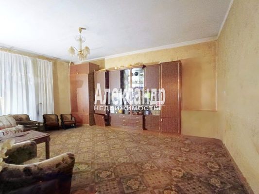 Продам двухкомнатную (2-комн.) квартиру, Первомайская ул, 8, Выборг г