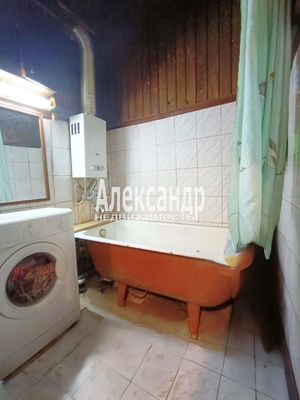 Продам двухкомнатную (2-комн.) квартиру, Первомайская ул, 8, Выборг г