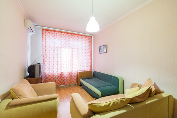 Продам двухкомнатную (2-комн.) квартиру, 2-я Пролетарская ул, 52/54, Ростов-на-Дону г