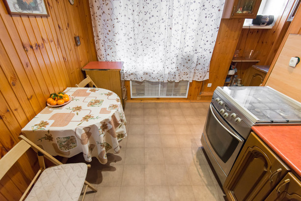 Продам двухкомнатную (2-комн.) квартиру, 2-я Пролетарская ул, 52/54, Ростов-на-Дону г