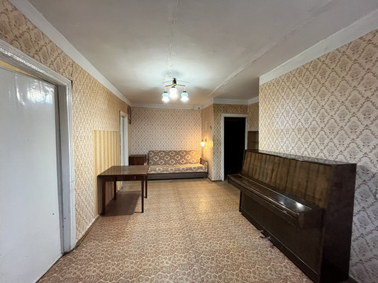 Продам двухкомнатную (2-комн.) квартиру, Комсомольская ул, 2а, Икша рп