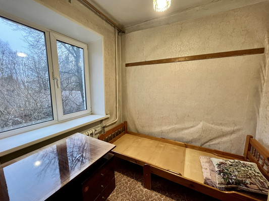 Продам двухкомнатную (2-комн.) квартиру, Комсомольская ул, 2а, Икша рп