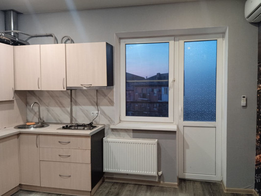 Продам однокомнатную (1-комн.) квартиру, Парковая ул, 32к1, Цемдолина с