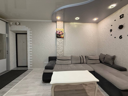 Продам двухкомнатную (2-комн.) квартиру, Крайняя ул, 8, Гурьевск г