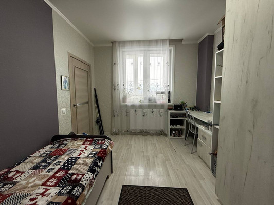 Продам двухкомнатную (2-комн.) квартиру, Крайняя ул, 8, Гурьевск г