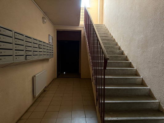 Продам двухкомнатную (2-комн.) квартиру, Крайняя ул, 8, Гурьевск г