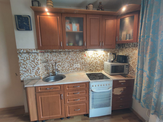 Продам трехкомнатную (3-комн.) квартиру, Керамический проезд, 63к2, Москва г