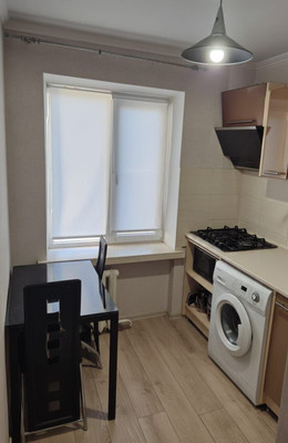 Продам однокомнатную (1-комн.) квартиру, Русская ул, 38а, Симферополь г