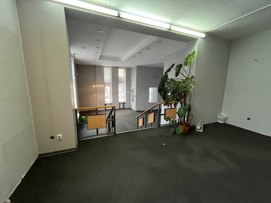 Сдам коммерческое помещение 126,8 м2, Чайковского ул, 2, Калининград г