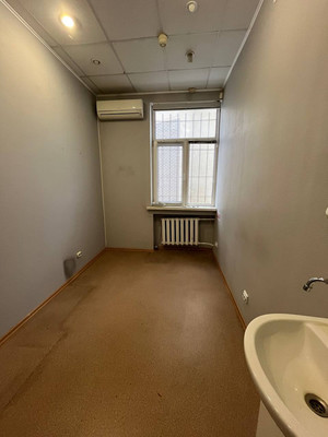 Сдам коммерческое помещение 126,8 м2, Чайковского ул, 2, Калининград г