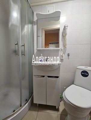 Продам однокомнатную (1-комн.) квартиру, Бринько пер, 4, Санкт-Петербург г