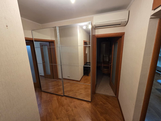 Продам двухкомнатную (2-комн.) квартиру, Хромова ул, 7/1к1, Москва г