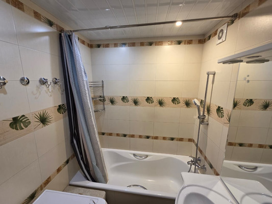 Продам двухкомнатную (2-комн.) квартиру, Хромова ул, 7/1к1, Москва г