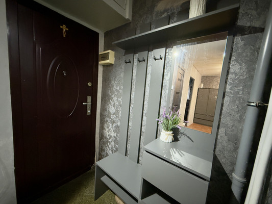 Продам однокомнатную (1-комн.) квартиру, Окунева ул, 41, Нижний Тагил г