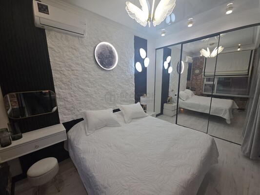 Продам однокомнатную (1-комн.) квартиру, Крузенштерна ул, 9, Москва г