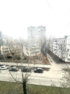 Продам двухкомнатную (2-комн.) квартиру, 2-я Синичкина ул, 9к1, Москва г