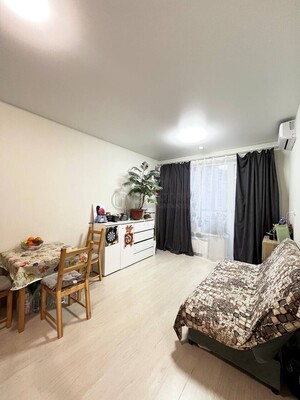 Продам однокомнатную (1-комн.) квартиру, Ореховый б-р, 24к3, Москва г