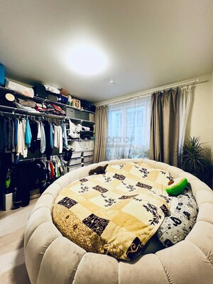 Продам однокомнатную (1-комн.) квартиру, Ореховый б-р, 24к3, Москва г