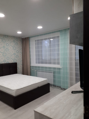 Сдам однокомнатную (1-комн.) квартиру, Коммуны ул, 32к2, Санкт-Петербург г