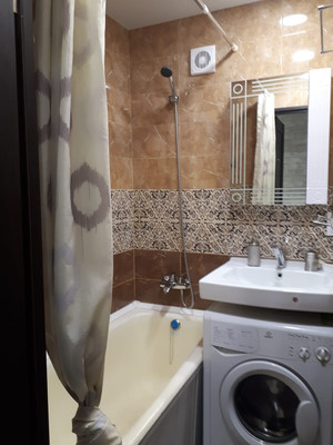 Сдам однокомнатную (1-комн.) квартиру, Коммуны ул, 32к2, Санкт-Петербург г