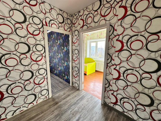 Продам двухкомнатную (2-комн.) квартиру, Калинина ул, 103А, Тихорецк г