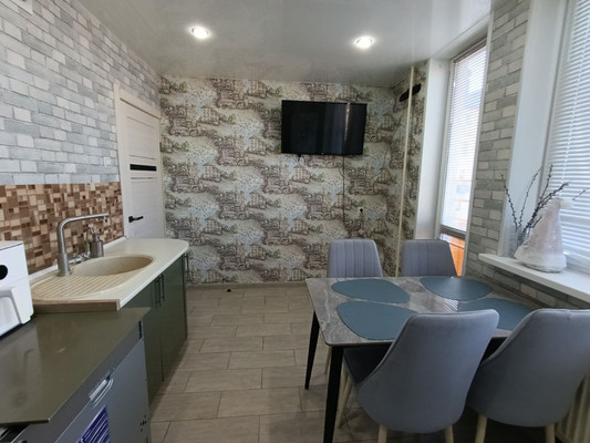 Продам трехкомнатную (3-комн.) квартиру, Калинина ул, 135, Ишим г