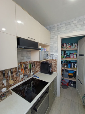 Продам трехкомнатную (3-комн.) квартиру, Калинина ул, 135, Ишим г