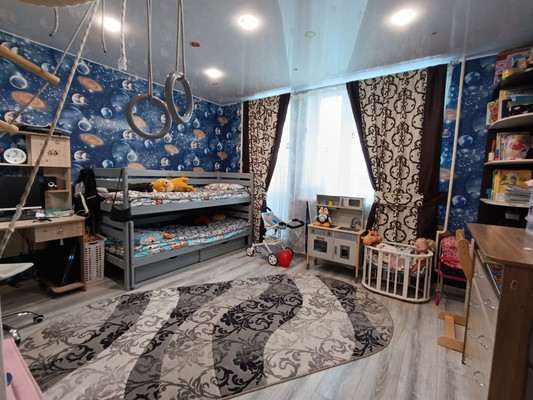 Продам трехкомнатную (3-комн.) квартиру, Калинина ул, 135, Ишим г