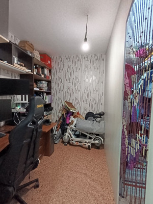 Продам трехкомнатную (3-комн.) квартиру, Калинина ул, 135, Ишим г