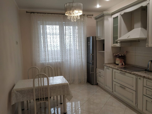 Сдам однокомнатную (1-комн.) квартиру, Гаражная ул, 71, Краснодар г