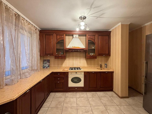 Сдам трехкомнатную (3-комн.) квартиру, Лопасненская ул, 11, Чехов г