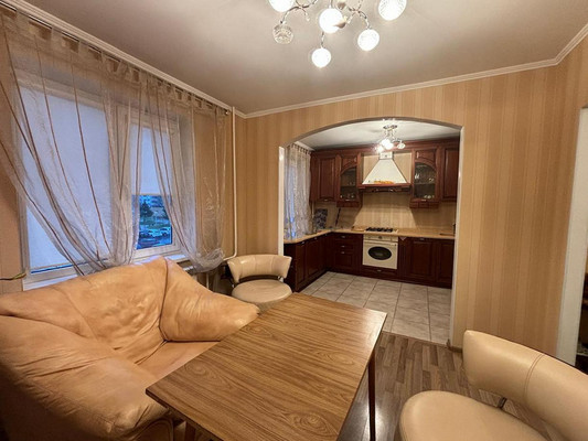 Сдам трехкомнатную (3-комн.) квартиру, Лопасненская ул, 11, Чехов г