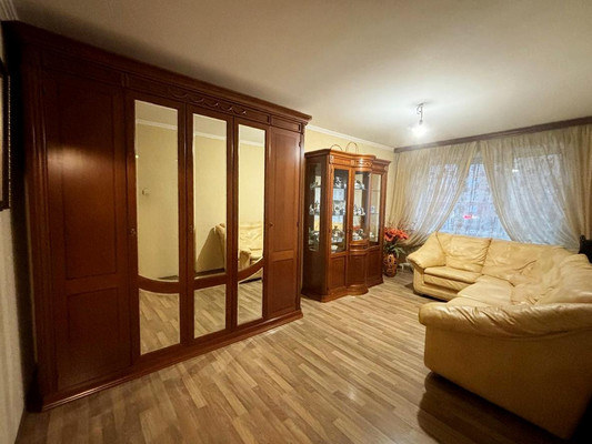 Сдам трехкомнатную (3-комн.) квартиру, Лопасненская ул, 11, Чехов г