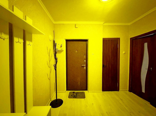 Продам двухкомнатную (2-комн.) квартиру, Земская ул, 21, Чехов г