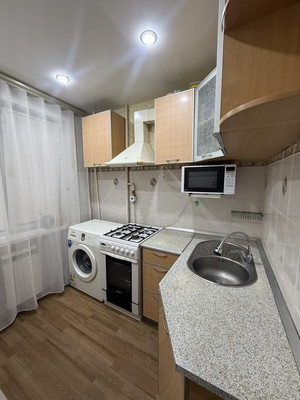 Продам двухкомнатную (2-комн.) квартиру, 50 лет Октября ул, 15, Гамово с