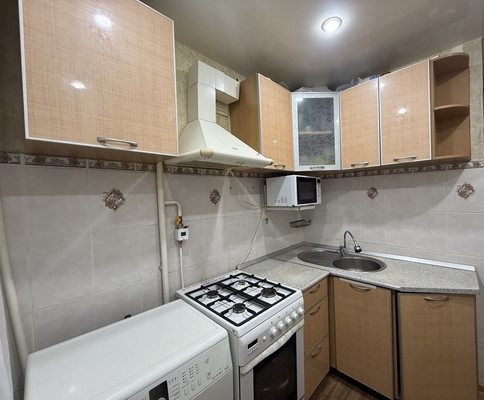 Продам двухкомнатную (2-комн.) квартиру, 50 лет Октября ул, 15, Гамово с