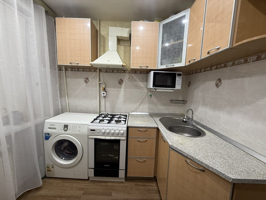 Продам двухкомнатную (2-комн.) квартиру, 50 лет Октября ул, 15, Гамово с