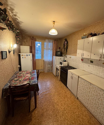 Продам двухкомнатную (2-комн.) квартиру, Сколковское ш, 32к2, Москва г